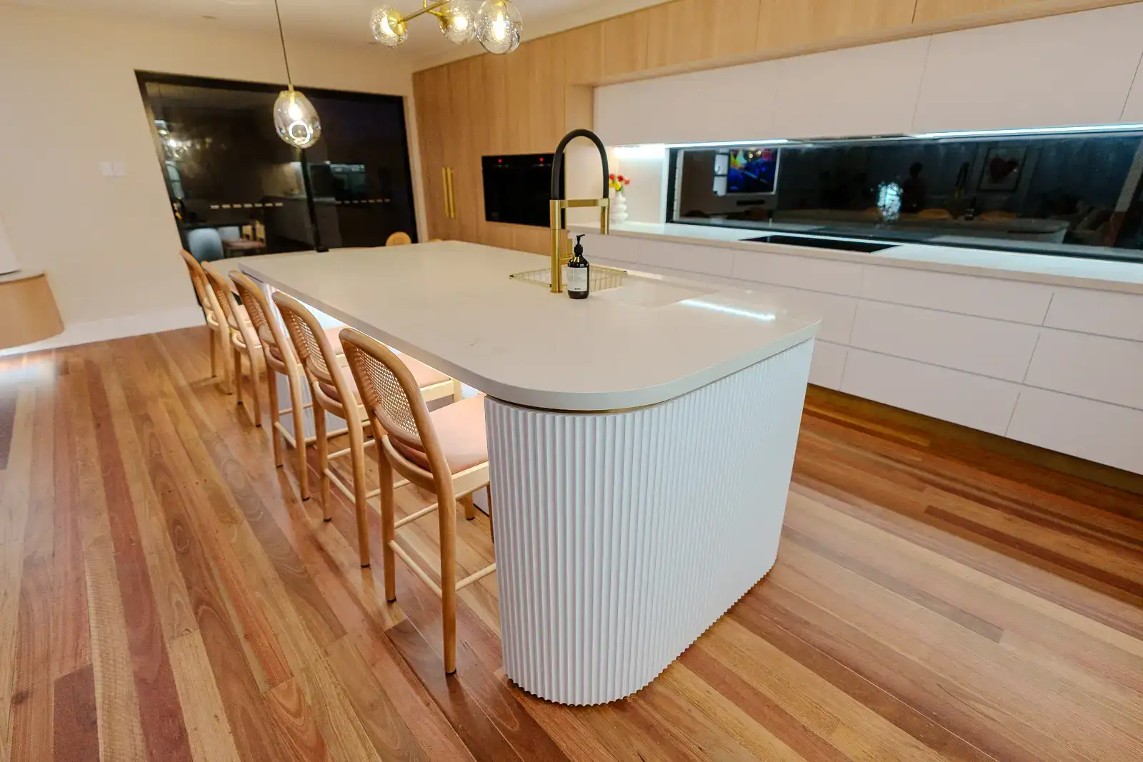 A7406965_optimized_optimized